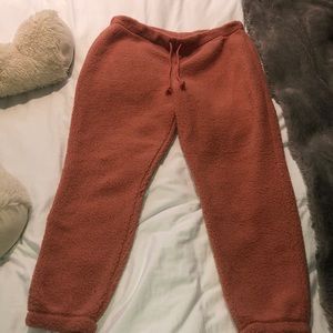 sherpa joggers